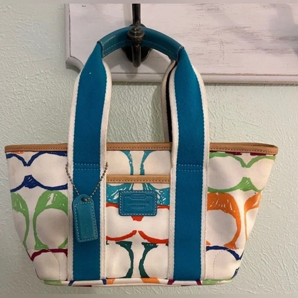 Coach Vintage Hampton Multicolor
Signature Mini Canvas Tote Bag - Picture 2 of 11